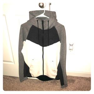 Nike Tech Fleece Hoodie Size Small